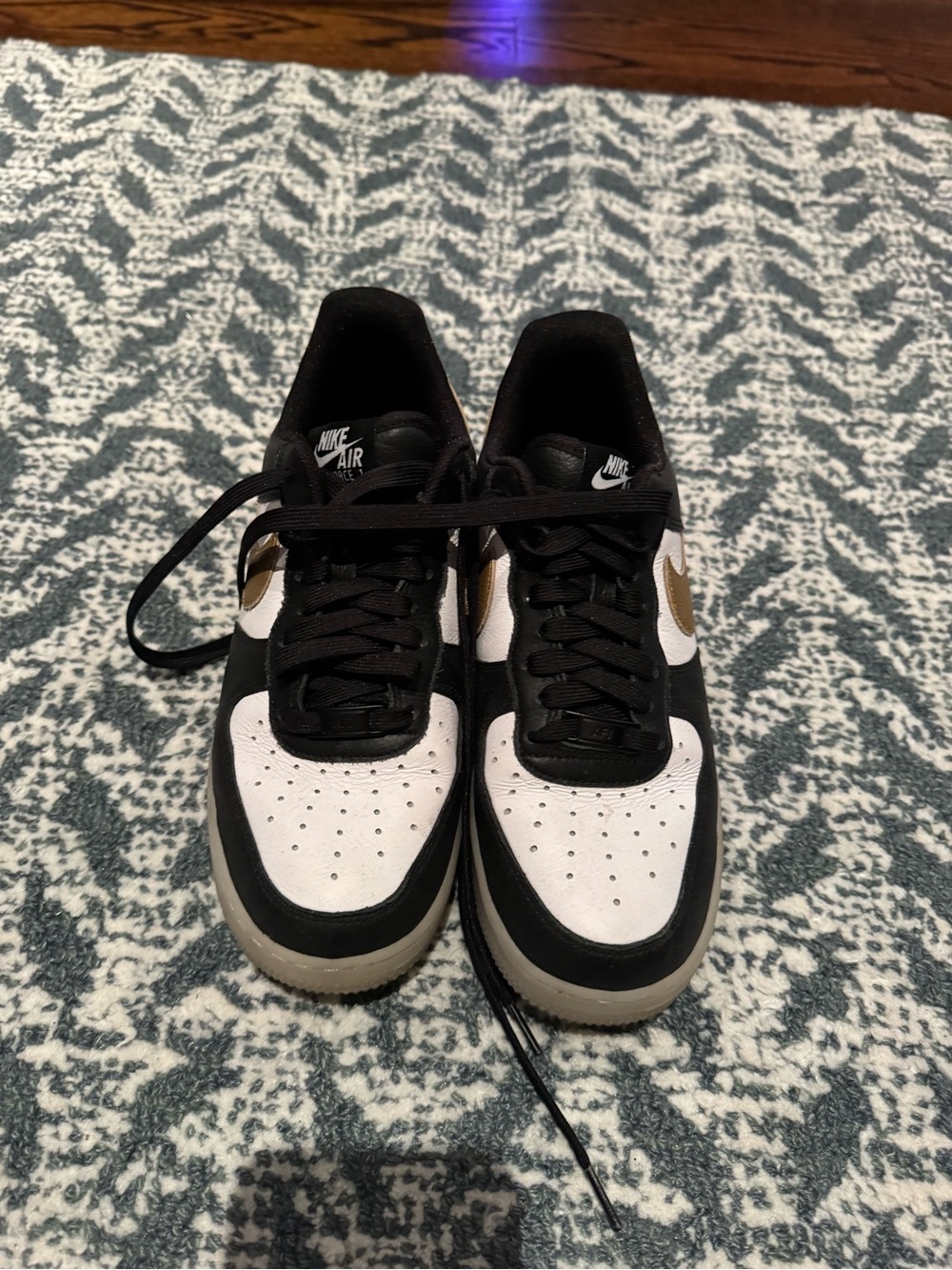 Men’s Nike Low-Top Sneakers in Black, White & Gold Accent